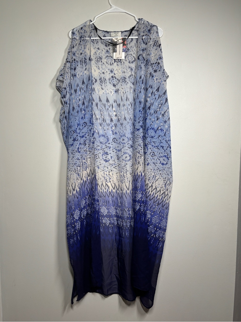 David and Young Blue Ombre Printed Sleeveless Maxi Dress